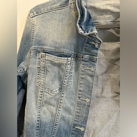 Zara Distressed Denim Jacket - Picture 4 of 6